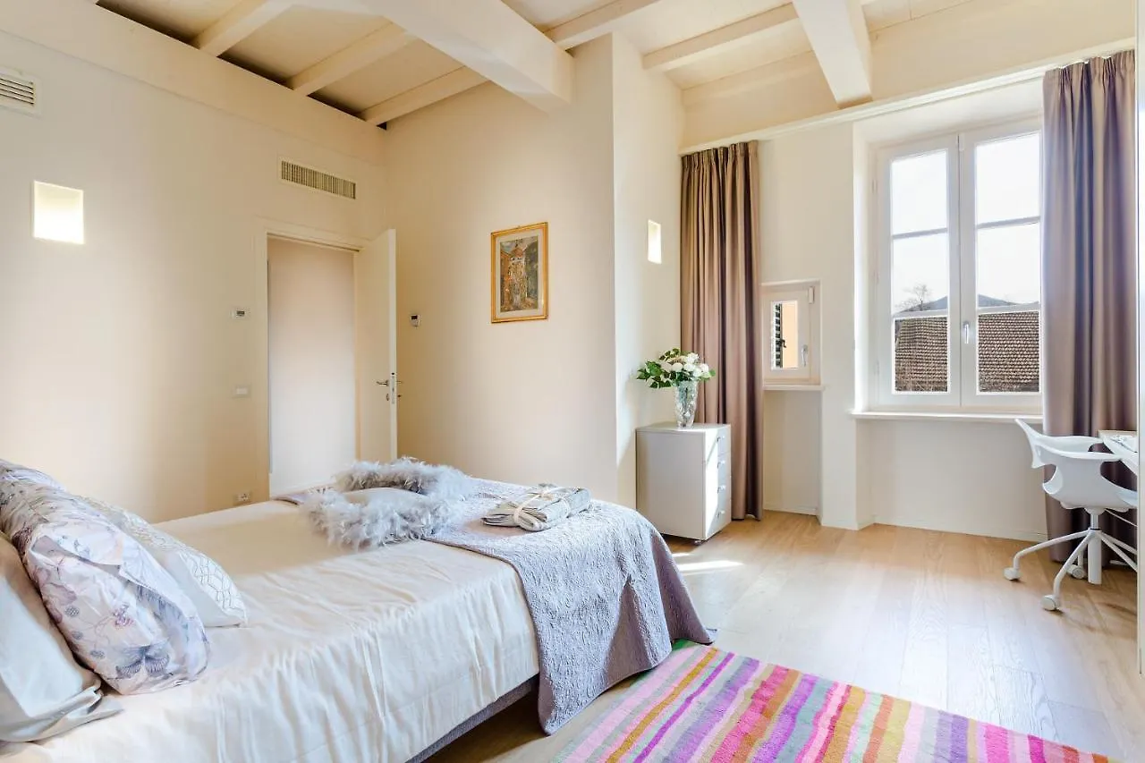 Casa Cachi 2, Modern Spacious 2 Bedrooms Apartment With Terrace And Elevator Lucca 0*,